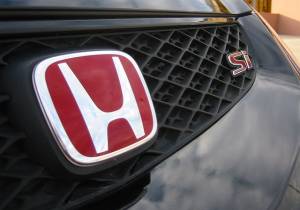 Honda (JDM) - 2002-2005 Honda Civic JDM Red H Badge (Front) EP3001