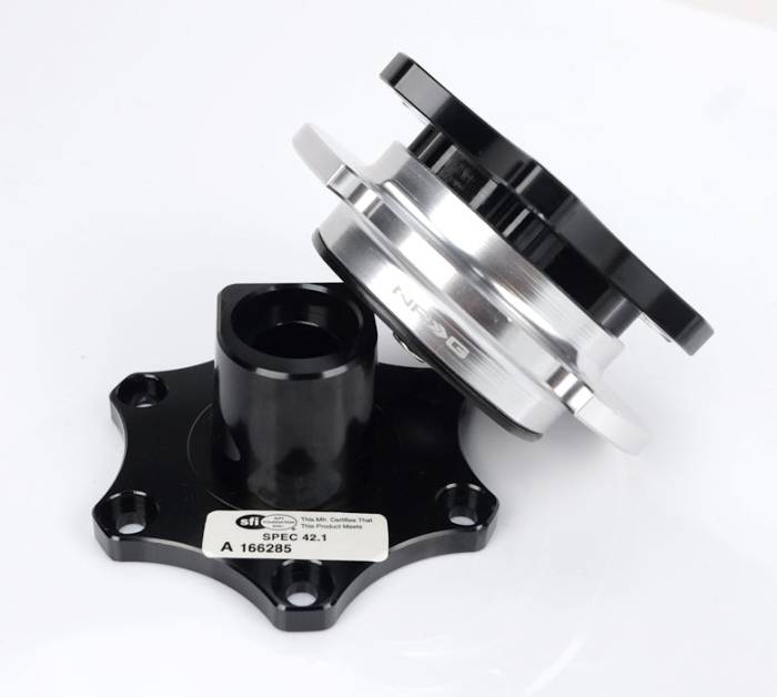 NRG Innovations - NRG Innovations Quick Release - Black Shinny Body / Silver Shinny Ring SFI SPEC 42.1