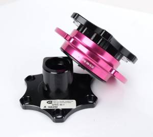 NRG Innovations - NRG Innovations Quick Release - Black Shinny Body / Pink Shinny Ring SFI SPEC 42.1 - Image 1